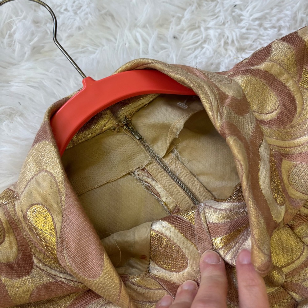 Vintage ILGWU Gold Brocade Dress Size 12 Fits Small Medium Faux Fur Trim Mod 60s - Picture 9 of 14